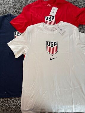 Nike Men’s Size L Bundle of 3 Nike Tee USA in Red, White, Navy Blue NWT!